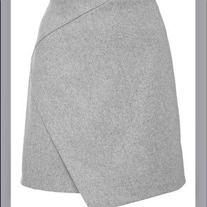 NWOT CARVEN MINI SKIRT
